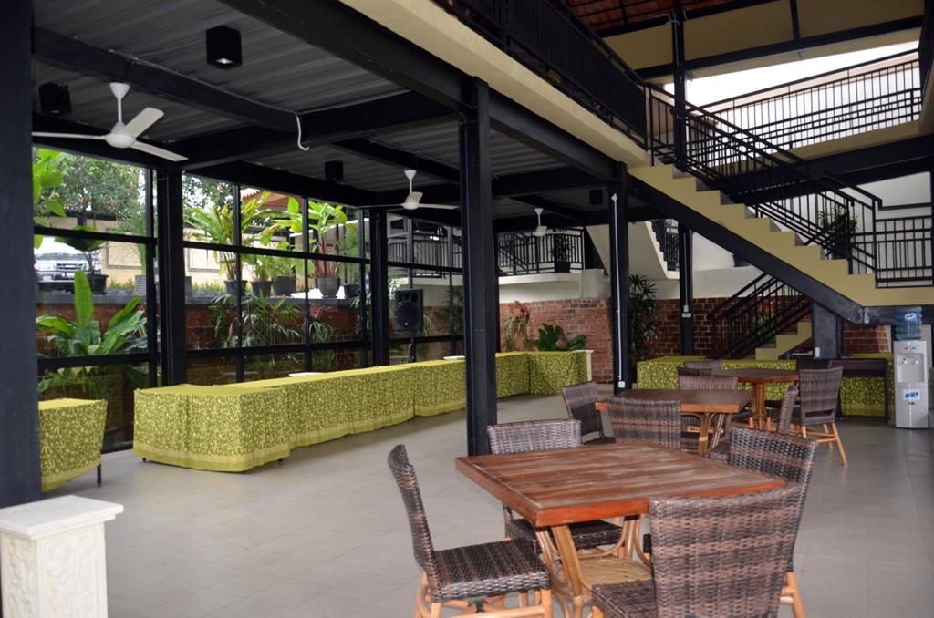 Bumi Cikeas Sentul Bogor Hotel Eksteriør billede
