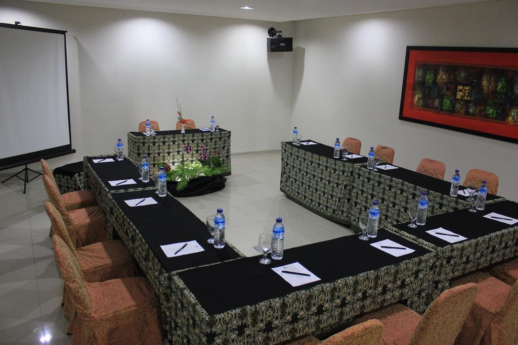 Bumi Cikeas Sentul Bogor Hotel Eksteriør billede